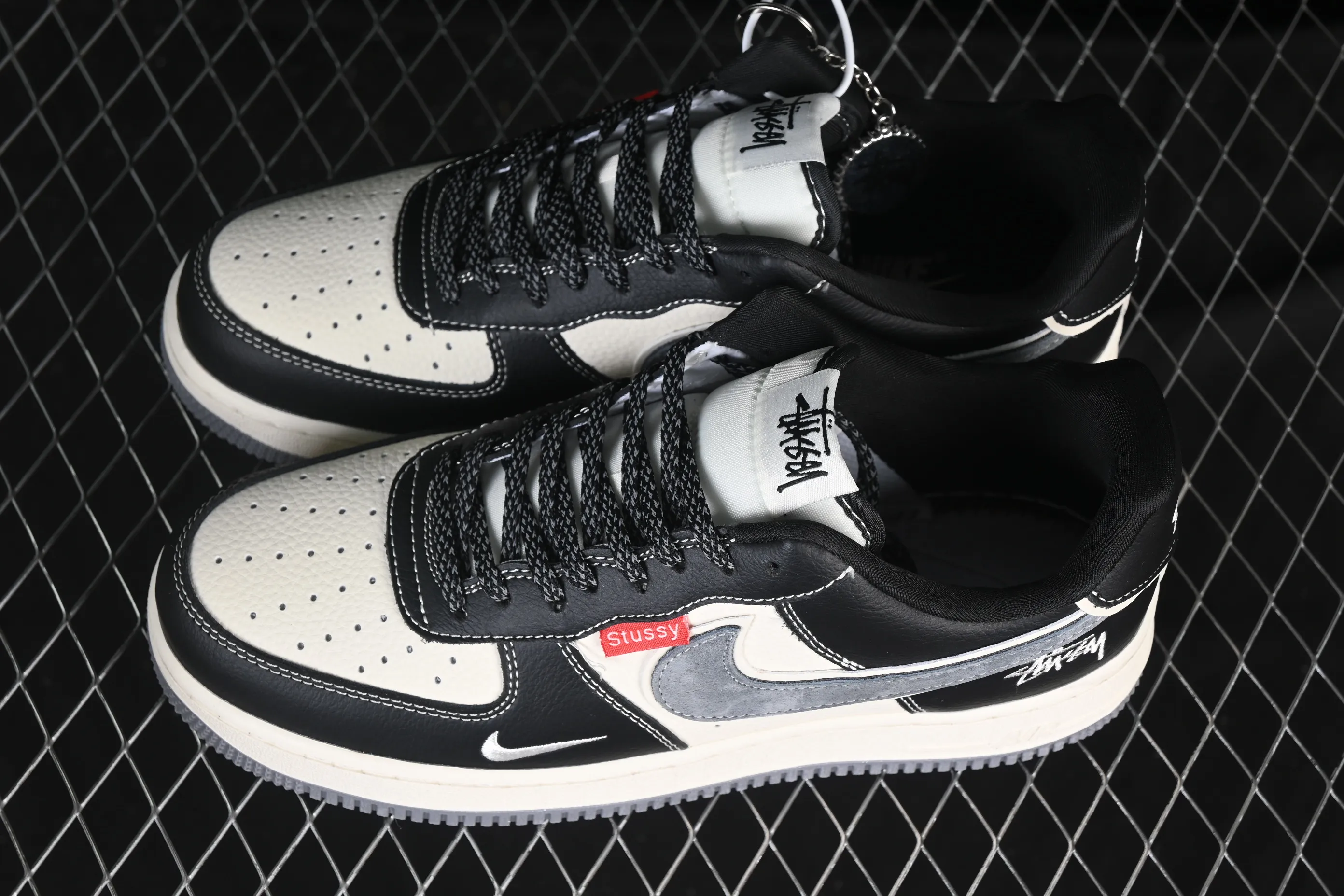All categories Nk Air Force 1 Air Force series Nk Air Force 1 Low Air Force low-top Nike Air Force 1'07 Low Stusi co-branded beige gray black woven label Air Force 1 low-top casual sneakers DF0188-102